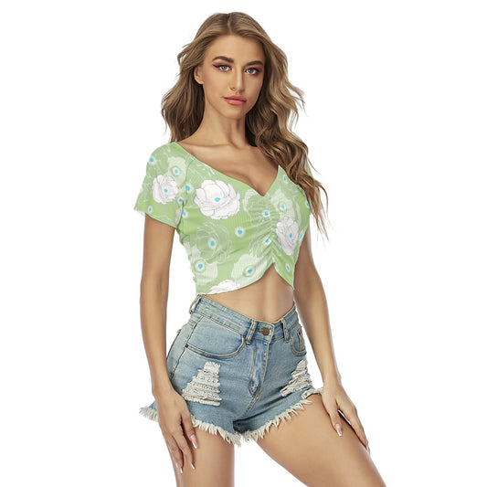 White Rose Print Raglan Crop Tee – All-Over Floral Elegance