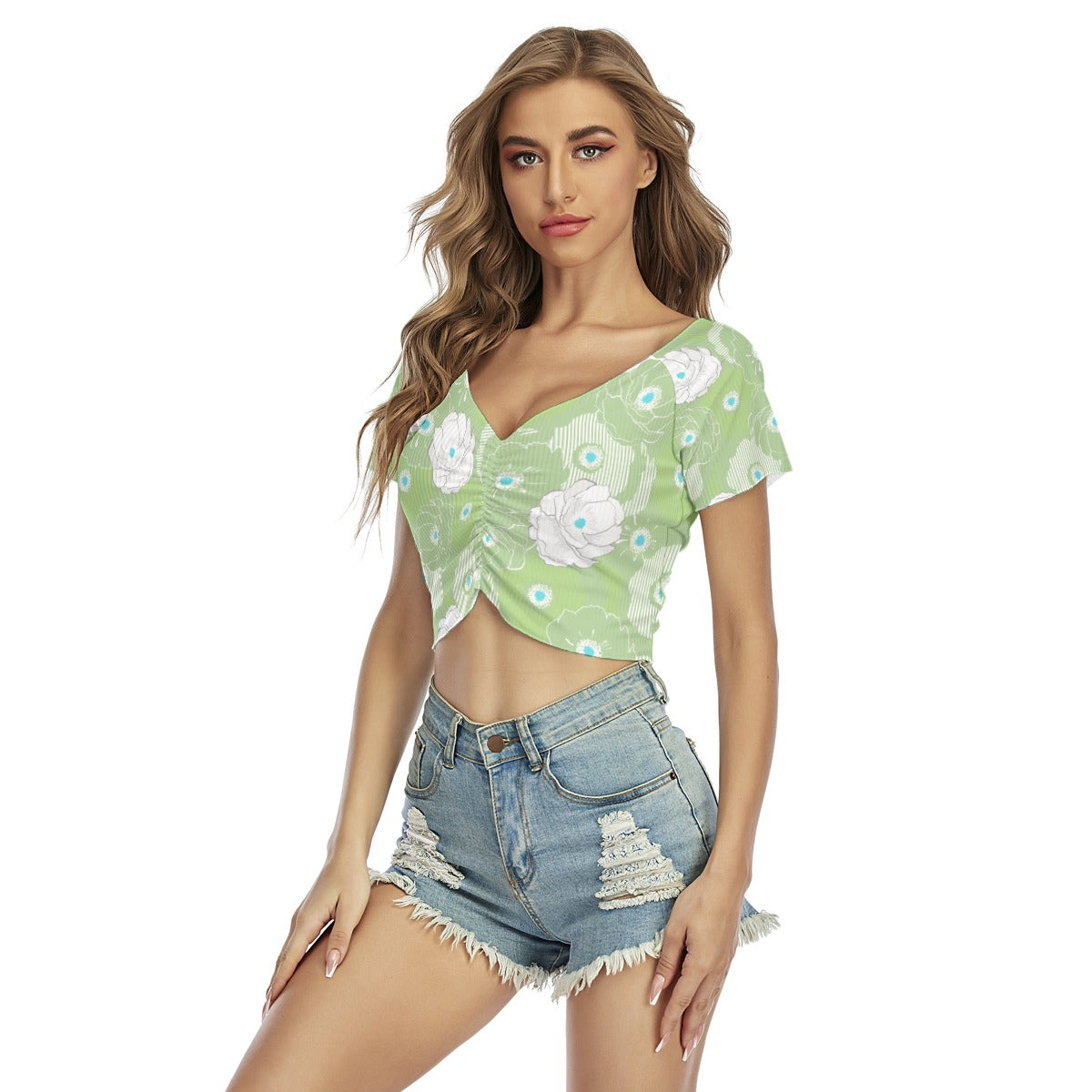 White Rose Print Raglan Crop Tee – All-Over Floral Elegance