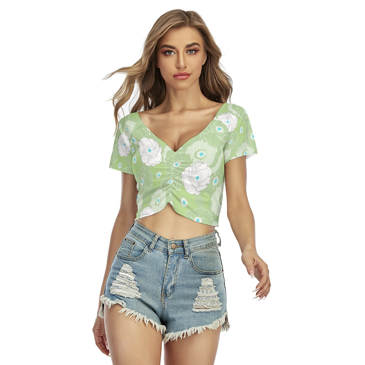 White Rose Print Raglan Crop Tee – All-Over Floral Elegance